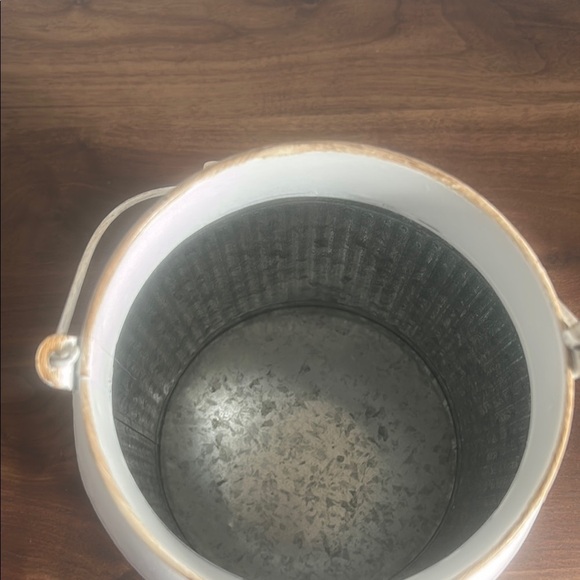 White Rustic Flower Canister - Picture 2 of 6